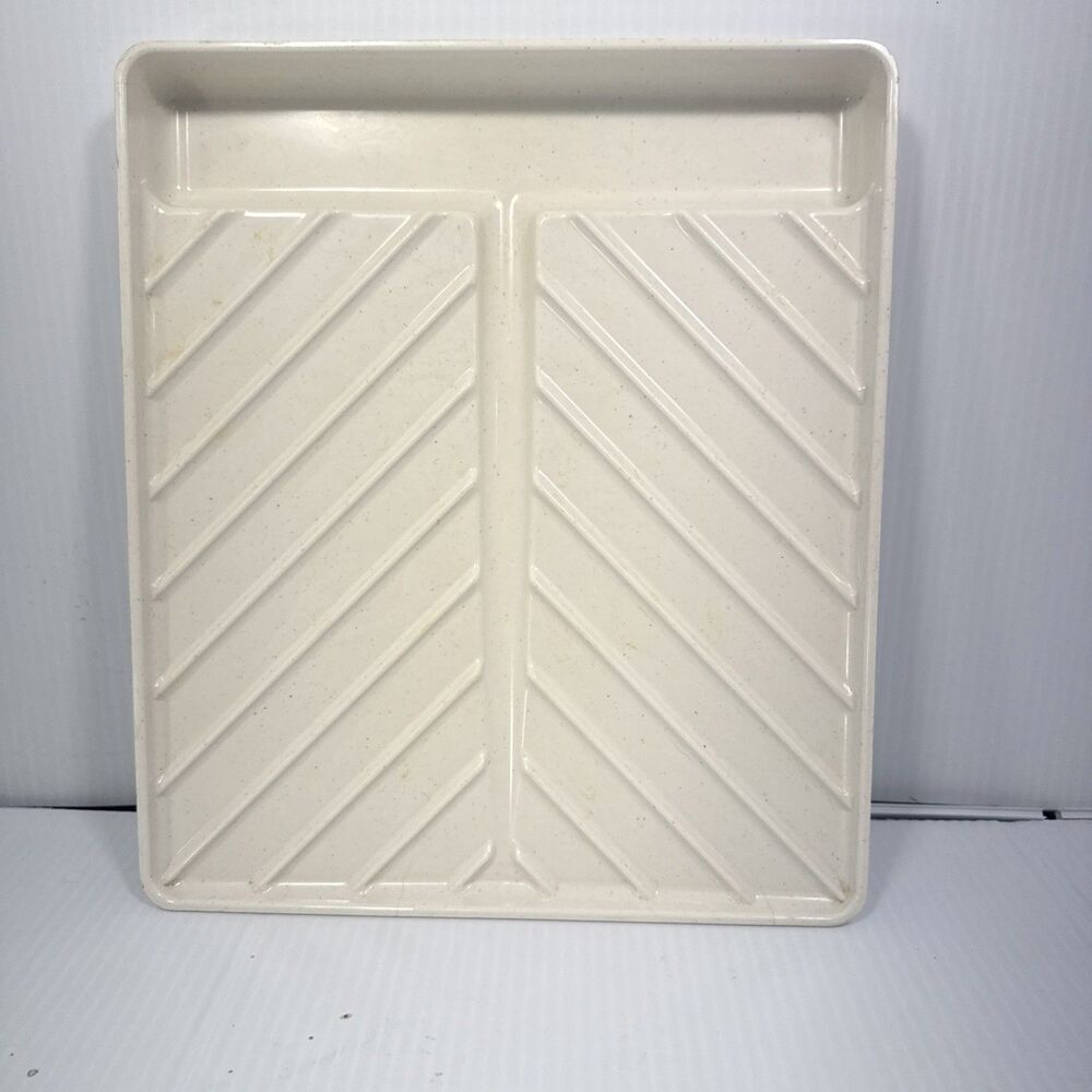Nordic Ware Microwaveable Slanted Bacon Tray/Food Defroster Fat Slides Down Used